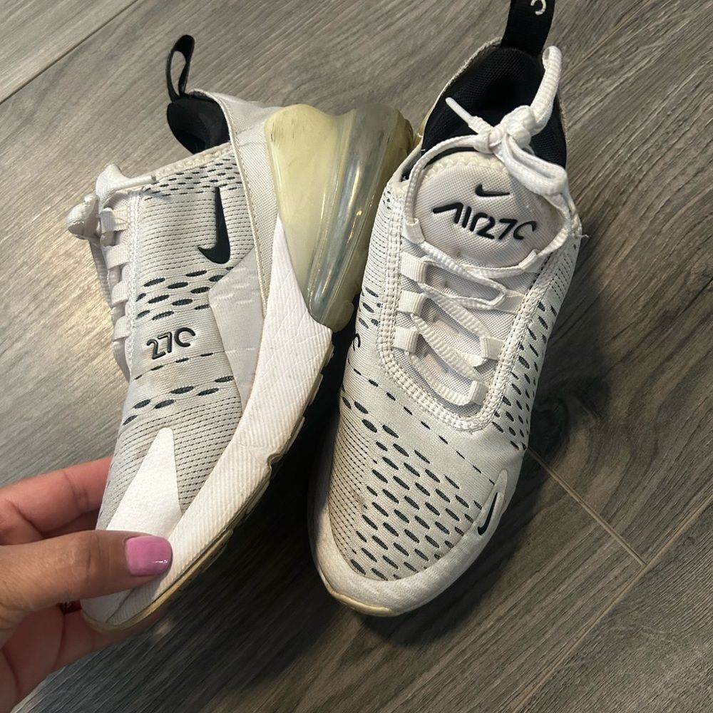 Women's Nike Air 270 White And Black Sneakers 6